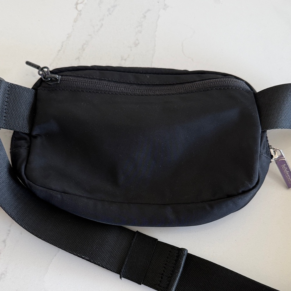 Lululemon Black Belt Bag - Picture 2 of 4